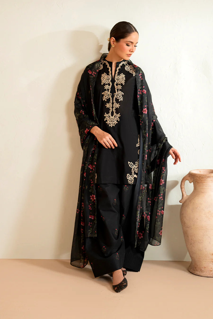 IZNIK- 3PC Lawn Embroidered Shirt with Chiffon Dupatta (Unstitched) - RN-2439