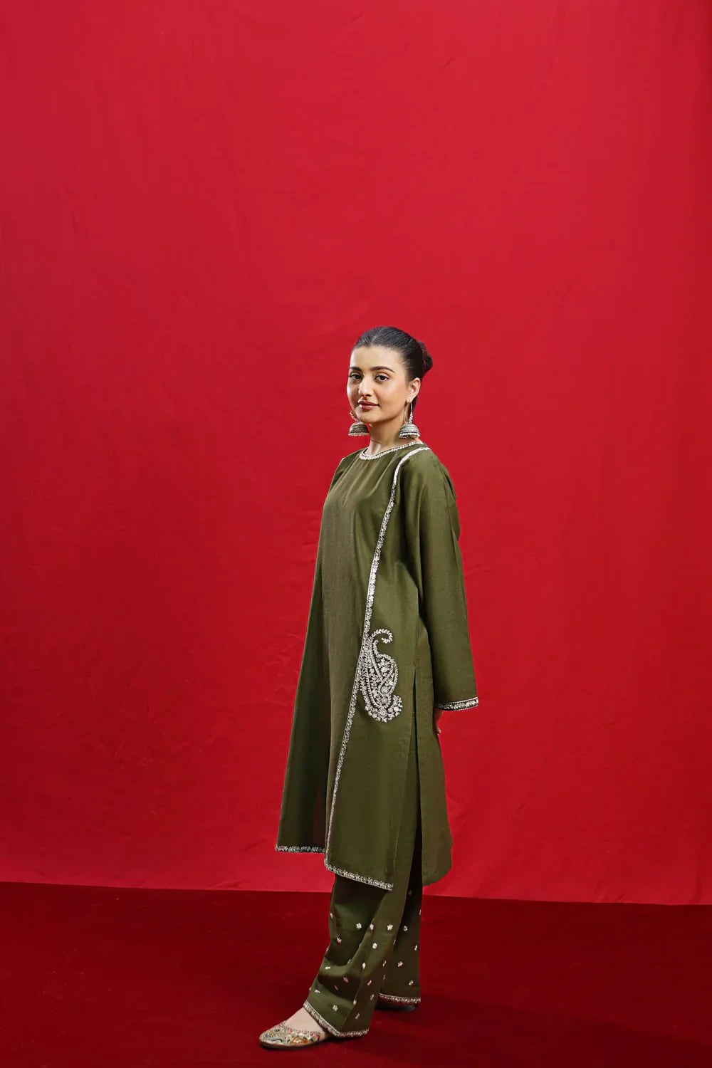 SAPPHIRE - 3PC Lawn Embroidered Shirt with Printed Chiffon Dupatta (Unstitched) - RN-2428