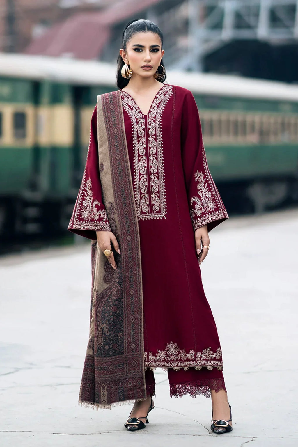 IZNIK- 3PC Lawn Embroidered Shirt with Chiffon Dupatta (Unstitched) - RN-2437