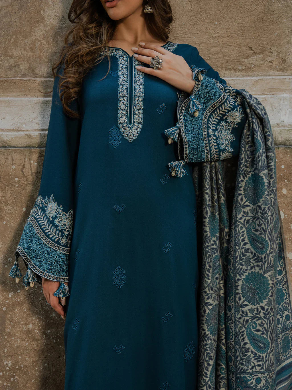 IZNIK- 3PC Lawn Embroidered Shirt with Printed Chiffon Dupatta (Unstitched) - RN-2435