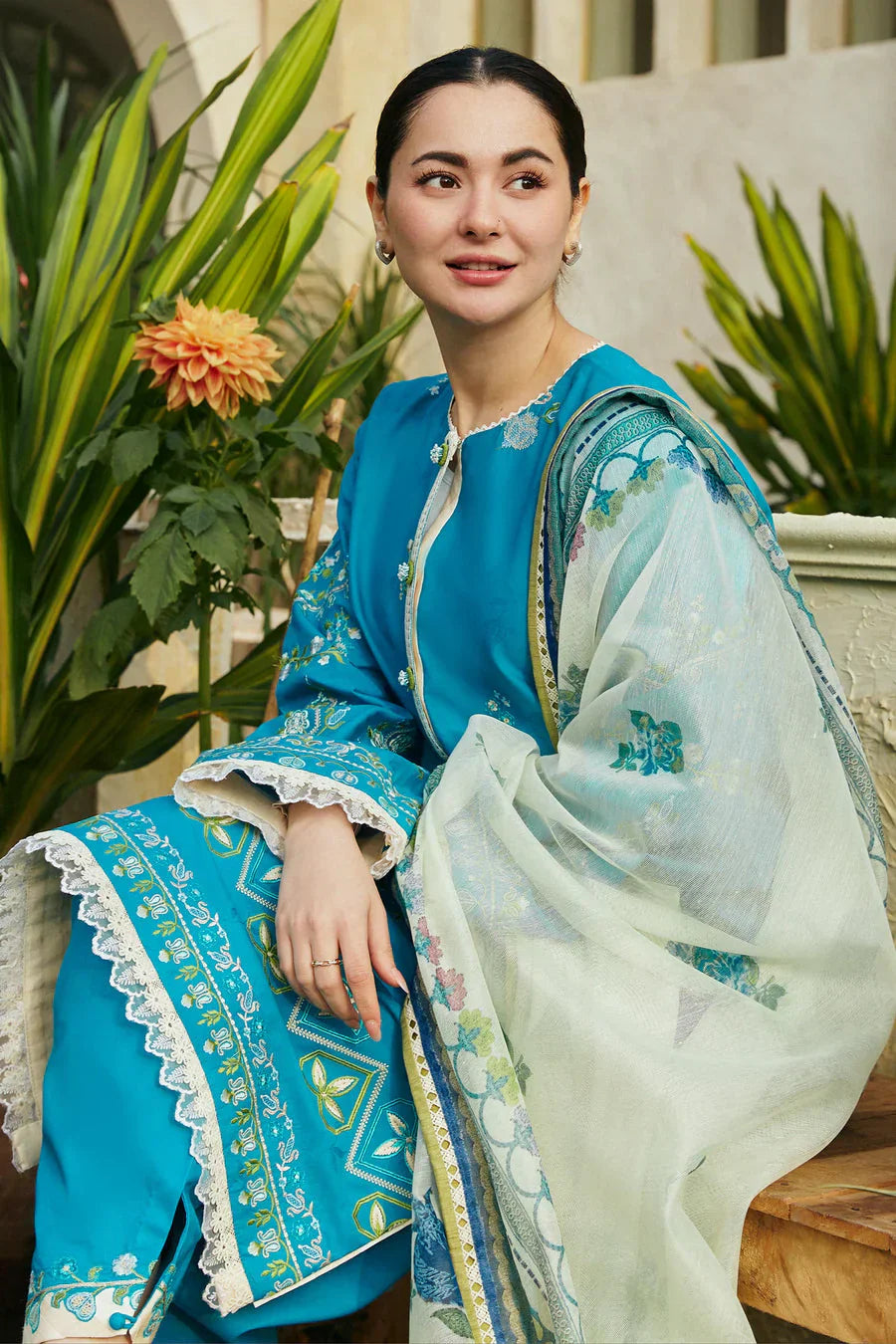 ZARA SHAHJAHAN - 3PC Lawn Embroidered Shirt with Printed Chiffon Dupatta (Unstitched) - RN-2423