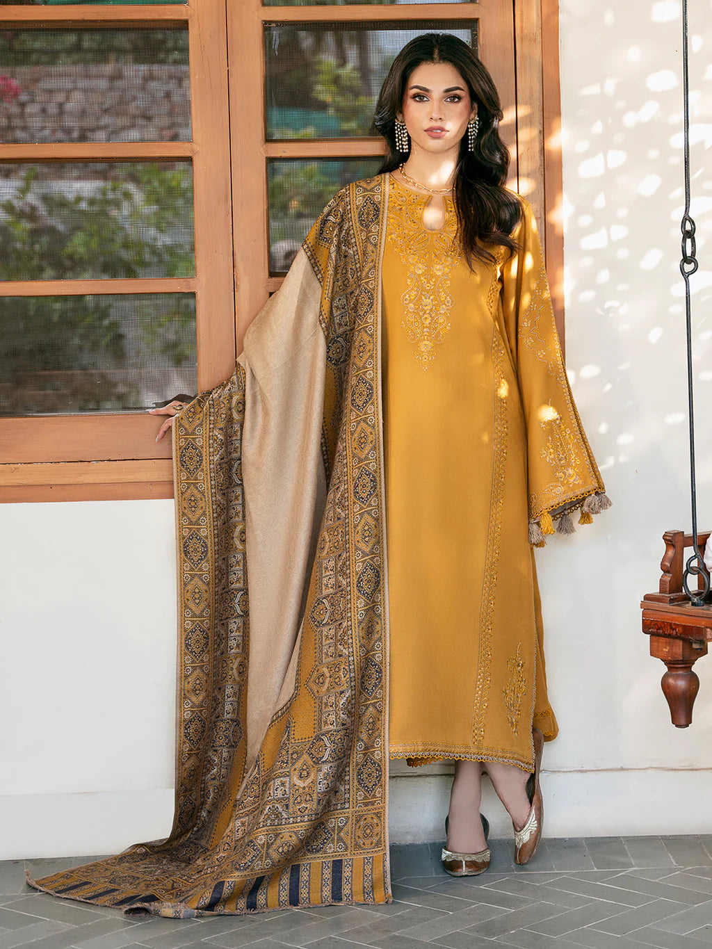 IZNIK - 3PC Lawn Embroidered Shirt with Dupatta (Unstitched) - RN-2445