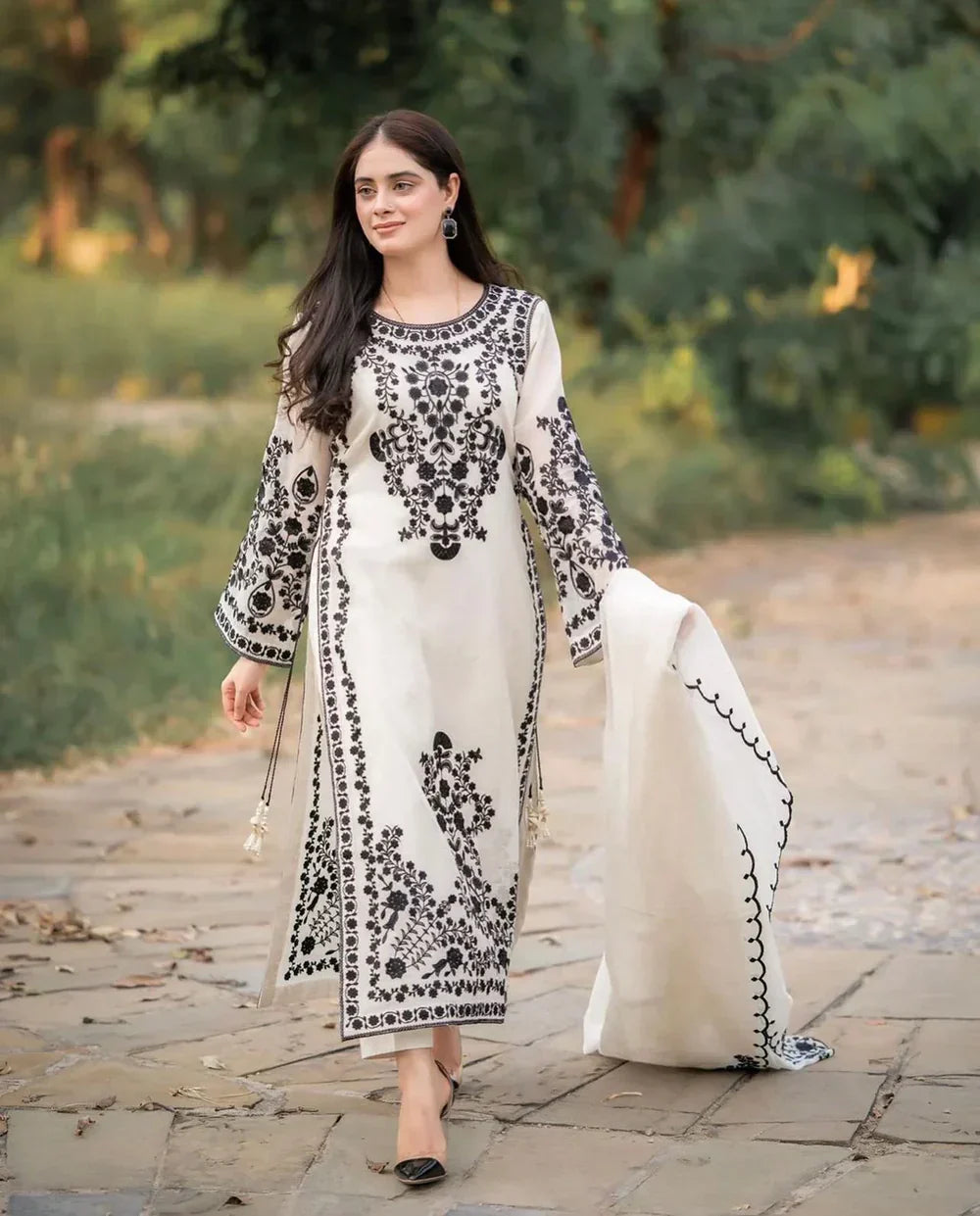 SAPPHIRE - 3PC Lawn Embroidered Shirt with Printed Chiffon Dupatta (Unstitched) - RN-2435
